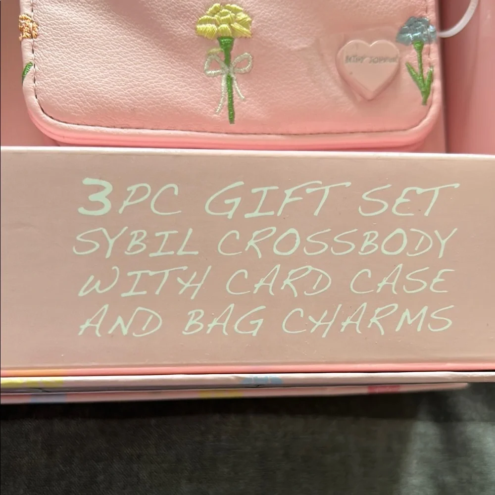 Betsey Johnson 3pc Gift Set - Picture 6 of 12